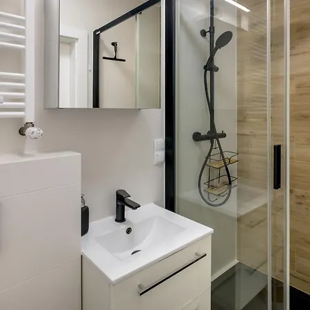 Rentplanet - Fabryczna Apartment *